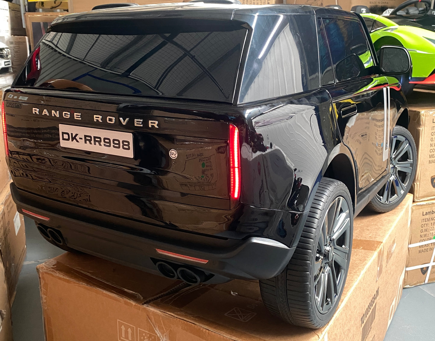 Range Rover Vogue 24v 2023 Model with MP4 touchscreen- BLACK METALLIC