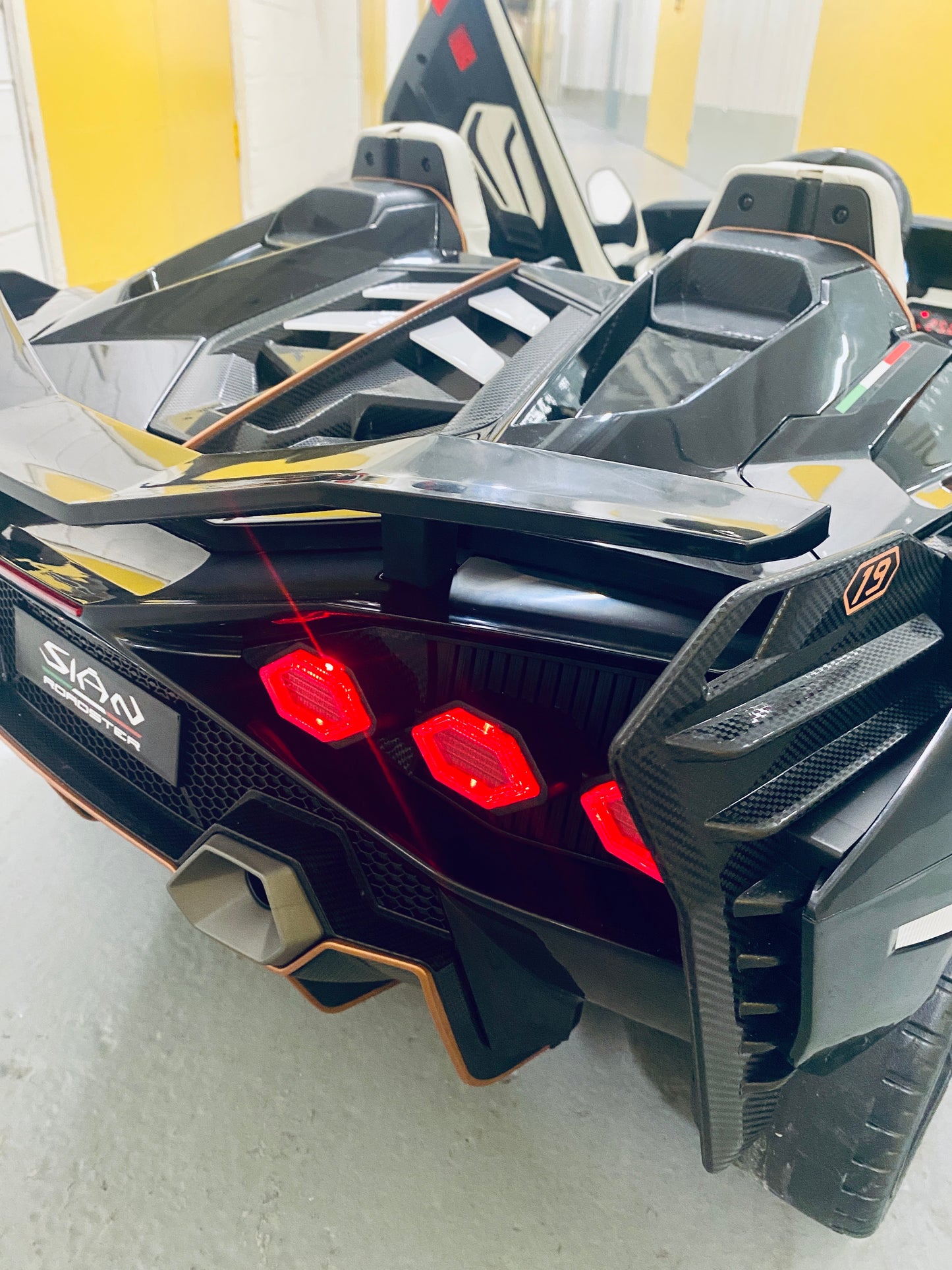 Licensed Lamborghini SIAN XXL 24V POWERFUL RIDE ON WITH DRIFT MODE! Two Seats MASSIVE SPEC EXCLUSIVE