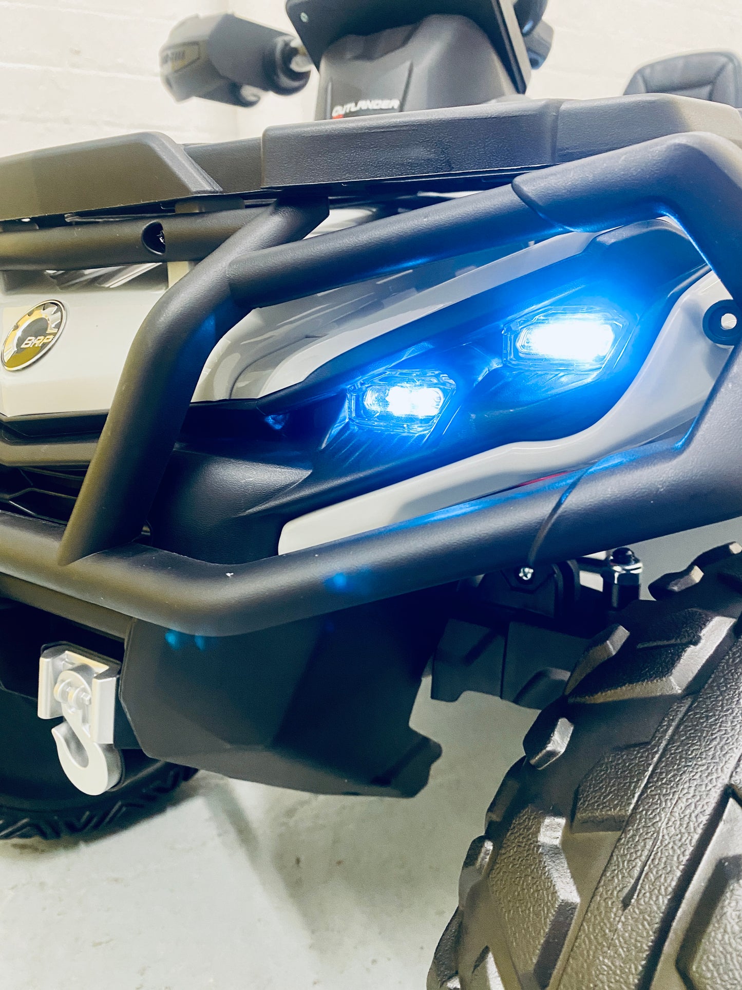 Licensed 24v Can-Am Outlander Quad Bike 2 SEATER!